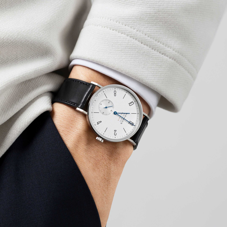 نوموس تنگنته 39mm-سفید-اتوماتیک - روی مچ