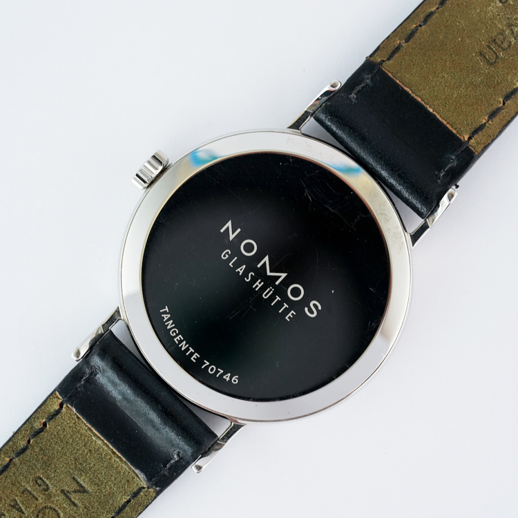 نوموس تنگنته-101-35mm-سفید-کوکی - پشت قاب