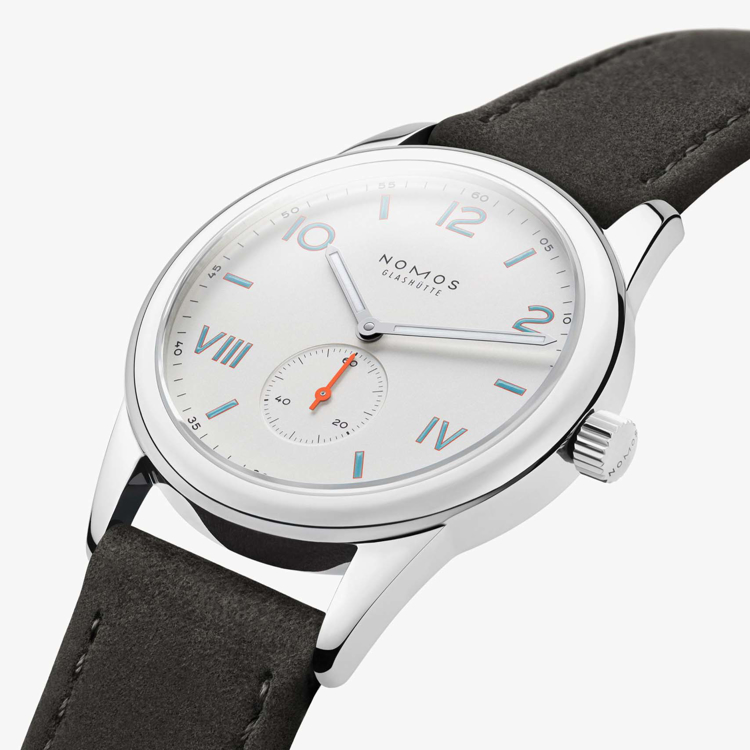 نوموس کلاب 38mm-سفید-کوکی - نمای کلی
