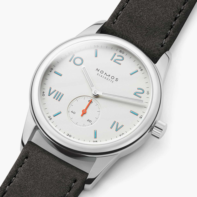 نوموس کلاب 38mm-سفید-کوکی - نمای کلی۲