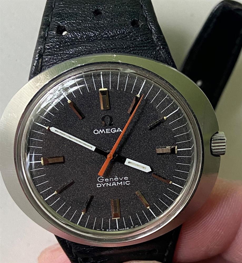 Omega dynamic watch